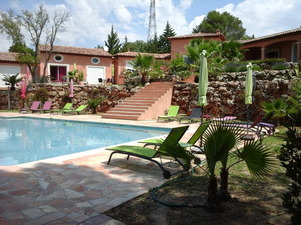 Hotel Mas des Lys Roquebrune-sur-Argens Exterior foto